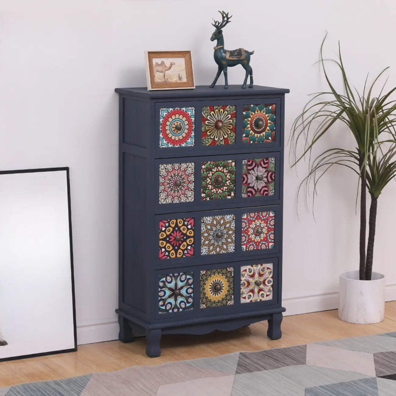 Meuble moderne du milieu du siècle avec motifs décoratifs pour la maison