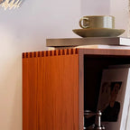 Meuble d'appoint pour salon, en bois brun et pieds en métal