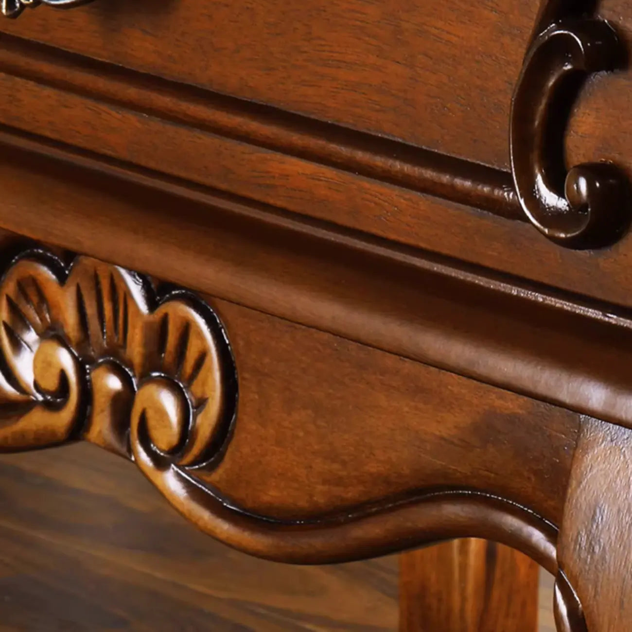 Meuble d'appoint en bois massif de style Mid-Century pour le rangement de la chambre