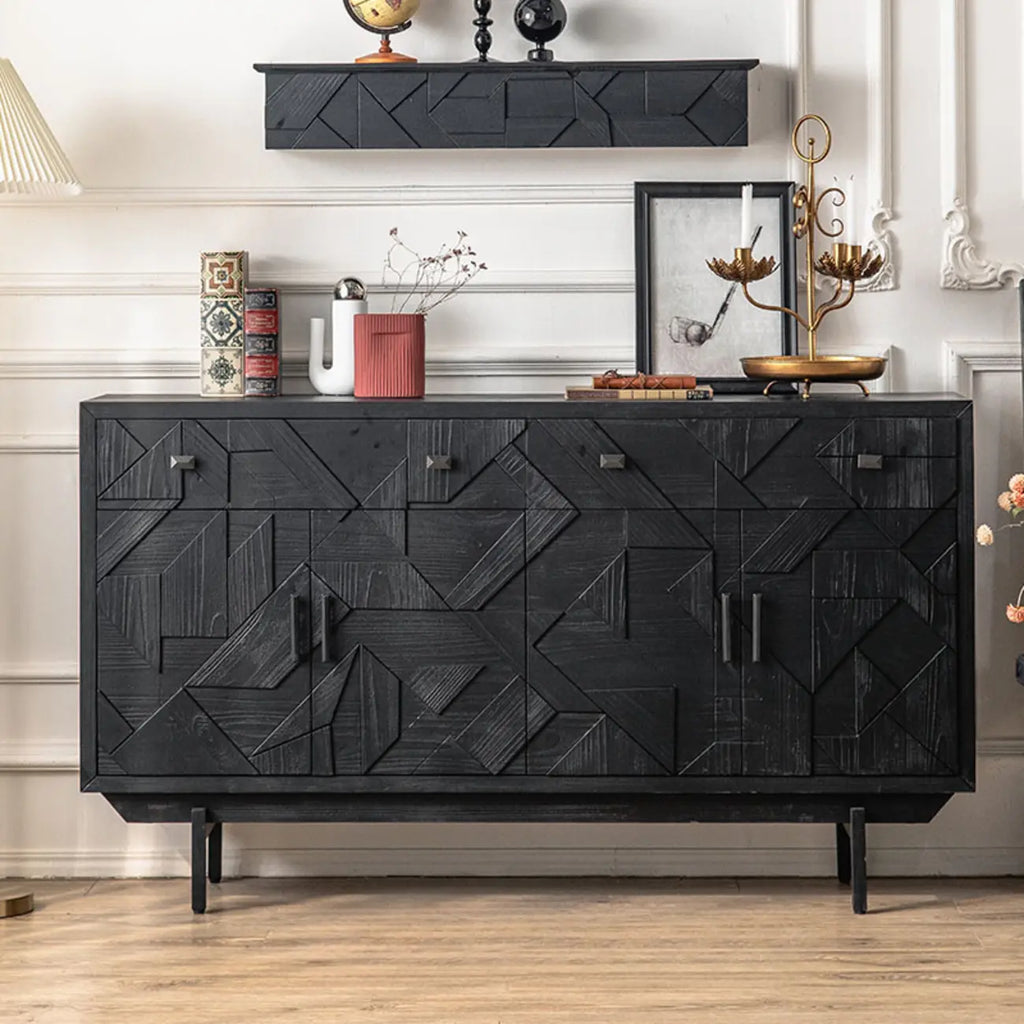 Meuble rectangulaire en bois noir vieilli sculpté de style Mid-Century