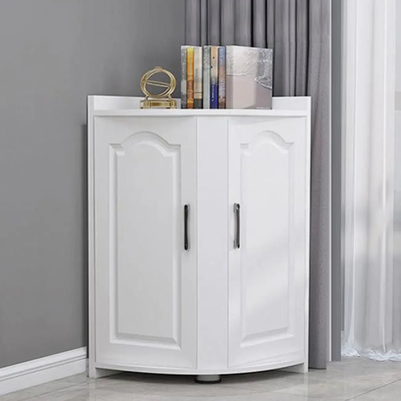 Armoire de rangement d'angle classique en bois recyclé