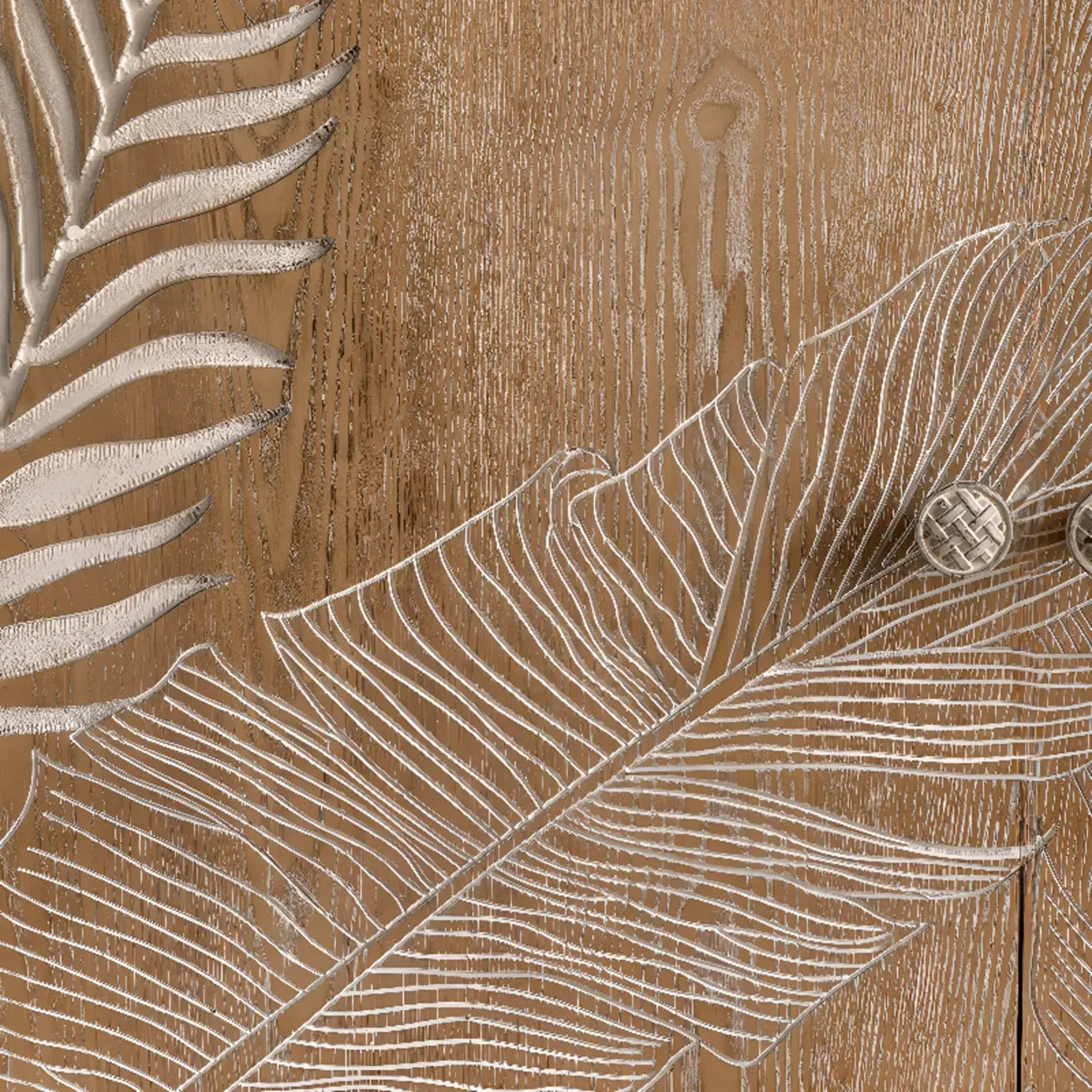 Meuble de salon en bois de style campagnard français avec motifs de feuilles