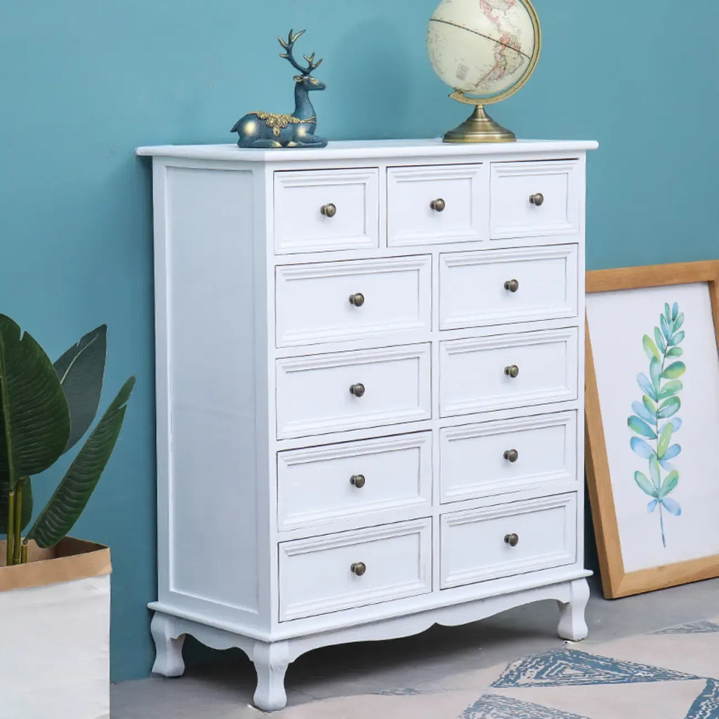 Meuble d'appoint rustique en bois blanc avec plusieurs tiroirs