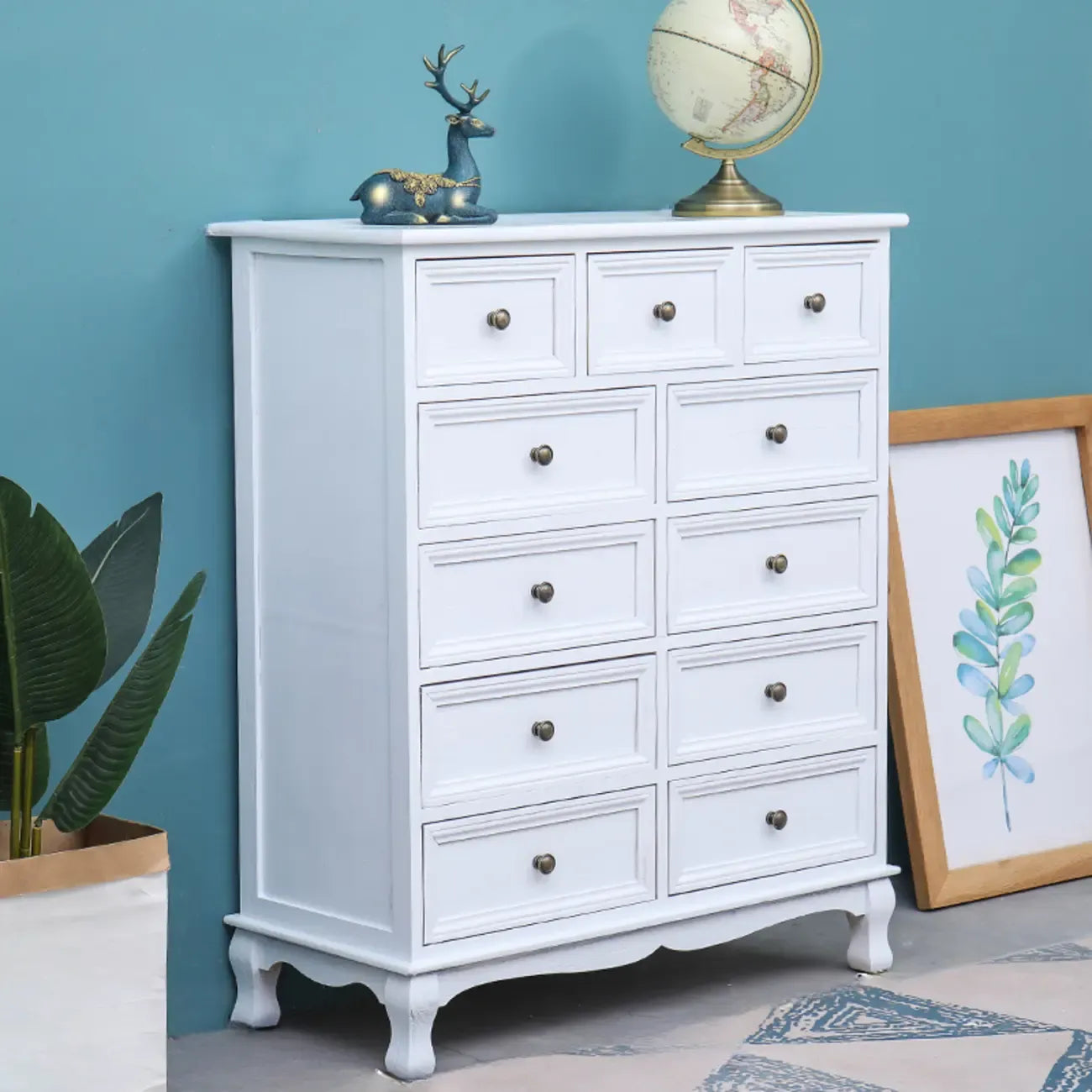 Meuble d'appoint rustique en bois blanc avec plusieurs tiroirs