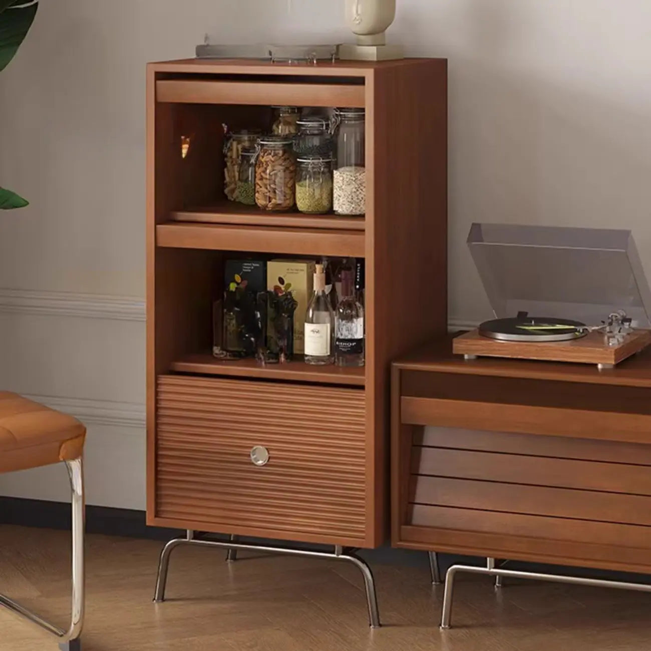 Meuble d'appoint indépendant en pin avec porte vitrée et rangement