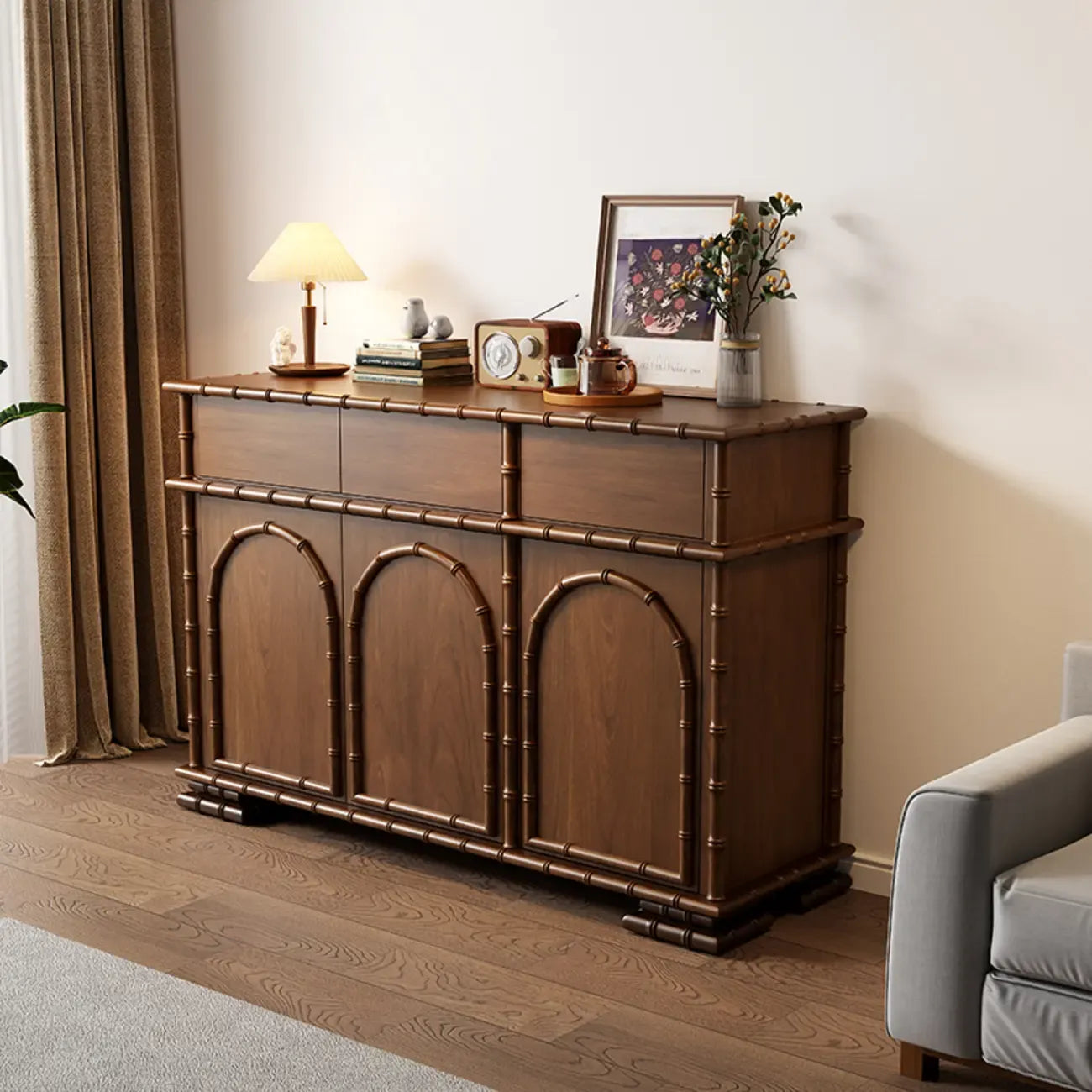 Buffet moderne en bois marron avec rangement