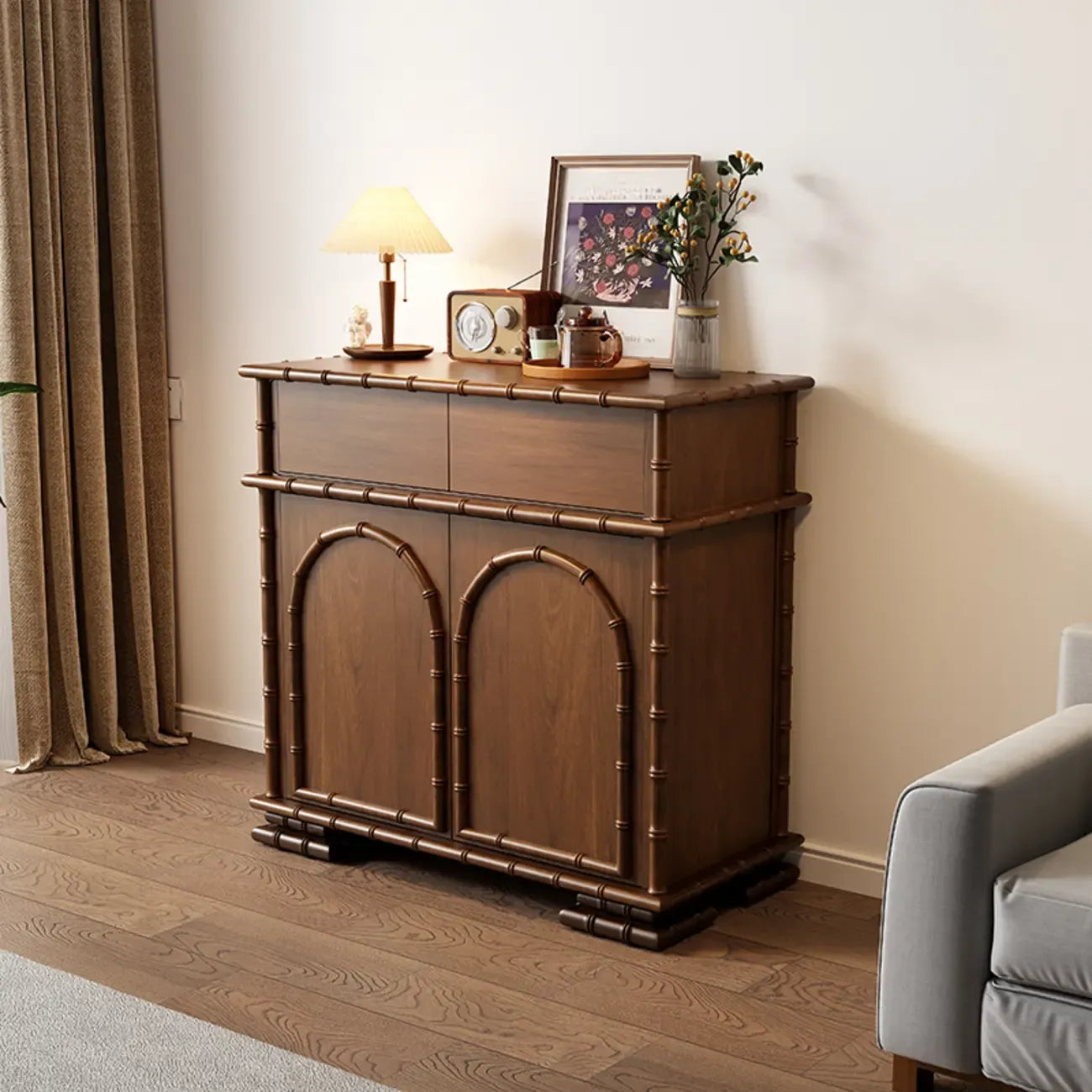 Buffet moderne en bois marron avec rangement