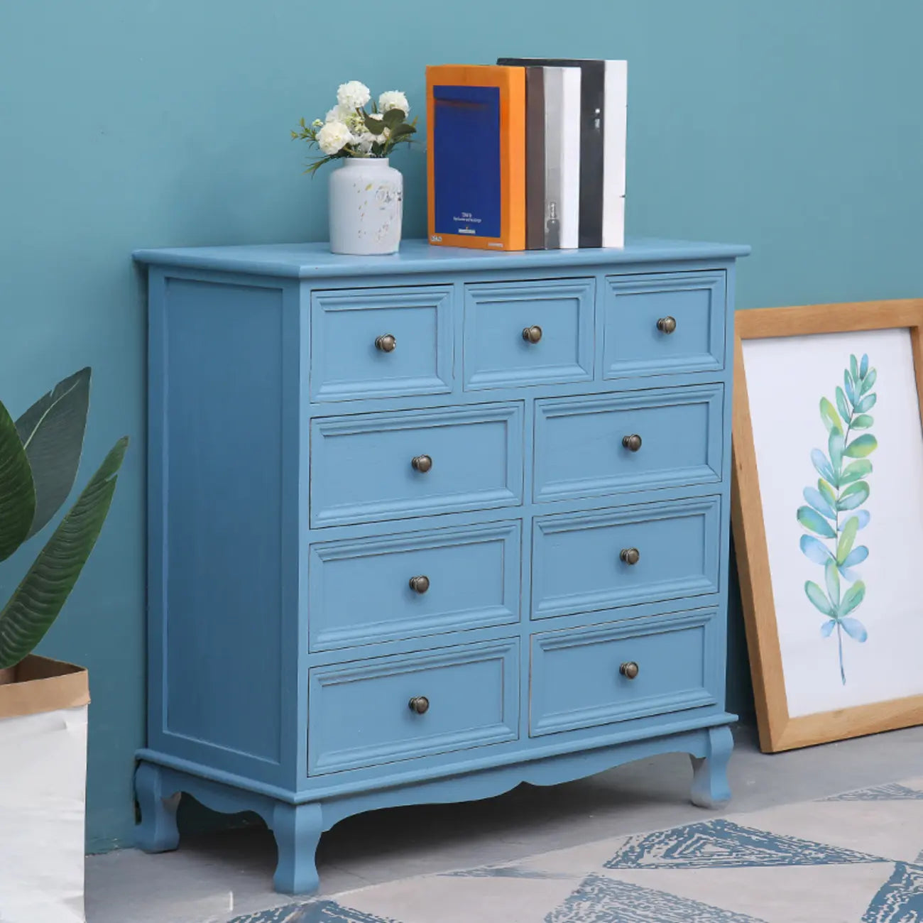 Meuble d'appoint rustique en bois blanc avec plusieurs tiroirs