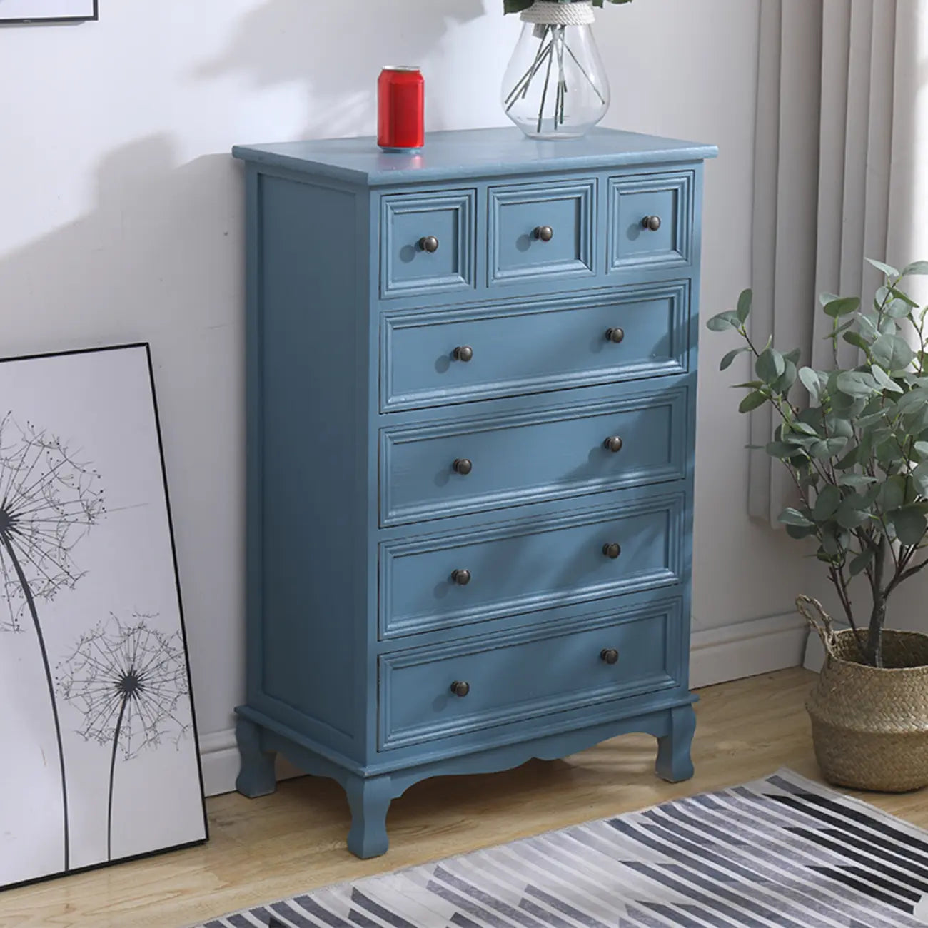 Meuble d'appoint rustique en bois blanc avec plusieurs tiroirs