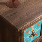 Armoire de rangement en bois brun de style campagnard français avec tiroirs