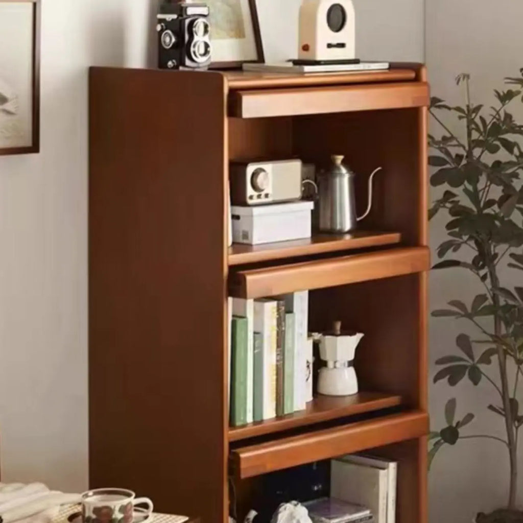 Cassettiera moderna ad accento in pino marrone da 50" con anta in vetro