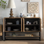 Armoire rustique au fini naturel avec étagère extérieure et porte de grange