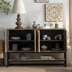 Armoire rustique au fini naturel avec étagère extérieure et porte de grange