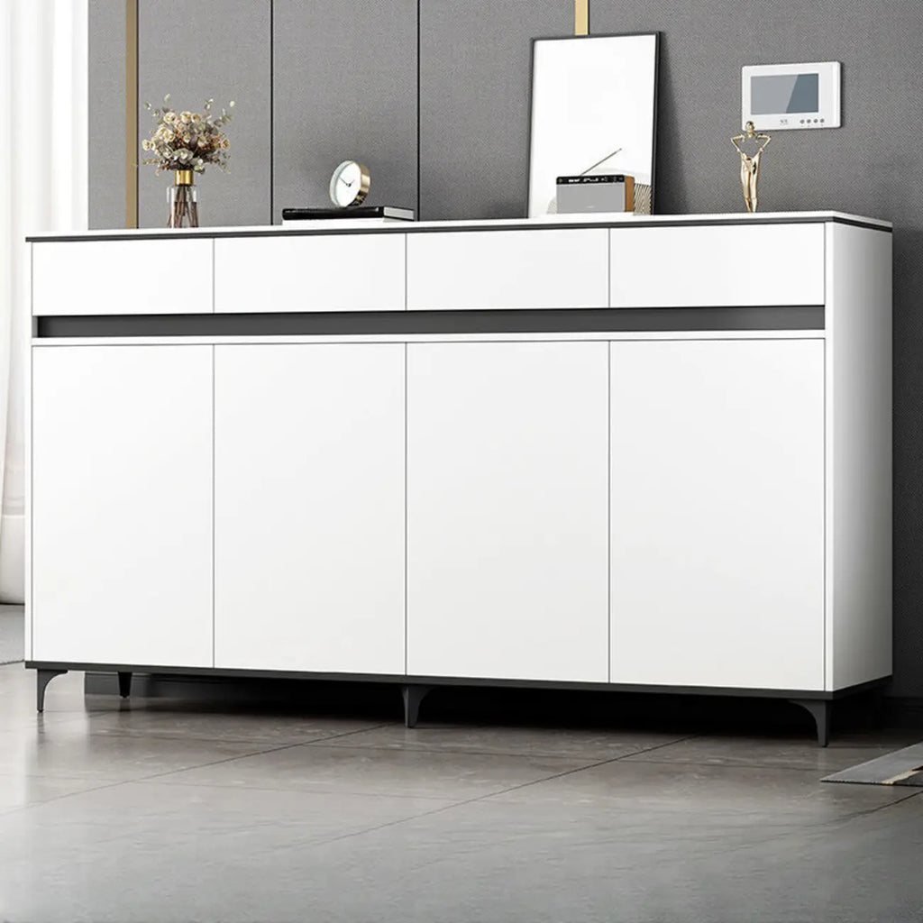 Meuble de cuisine minimaliste en bois blanc avec portes