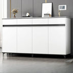 Meuble de cuisine minimaliste en bois blanc avec portes