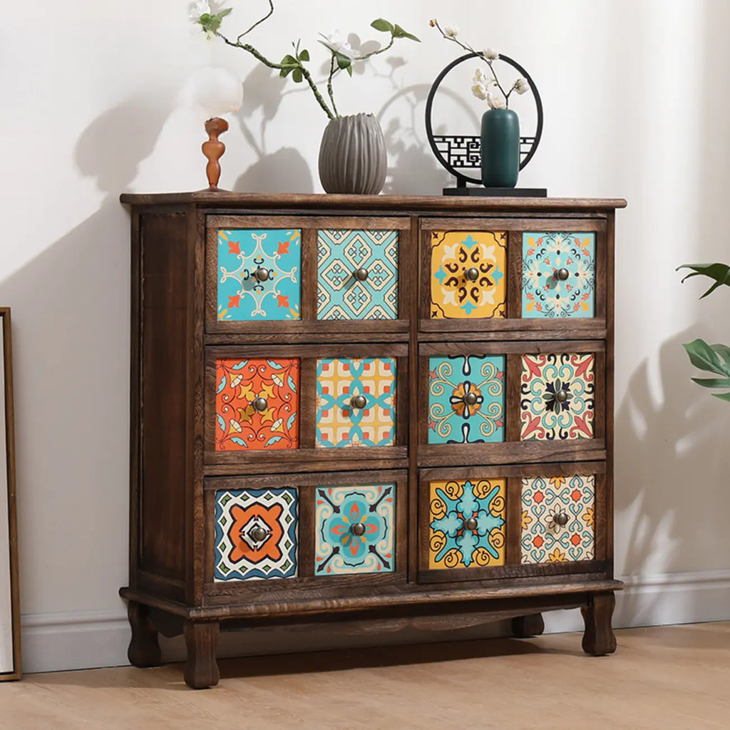Armoire de rangement en bois brun de style campagnard français avec tiroirs