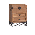 Armoire rustique au fini naturel avec étagère extérieure et porte de grange