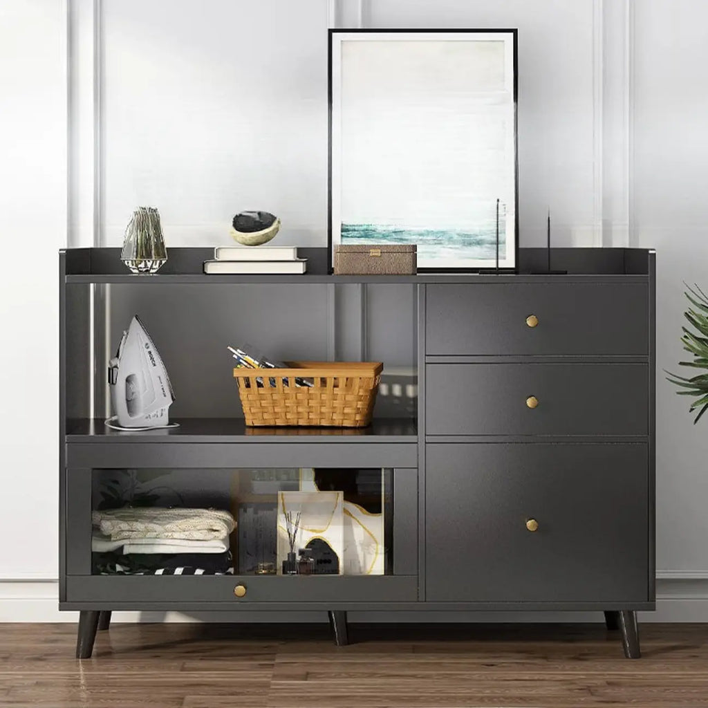 Meuble de cuisine minimaliste en bois blanc avec portes