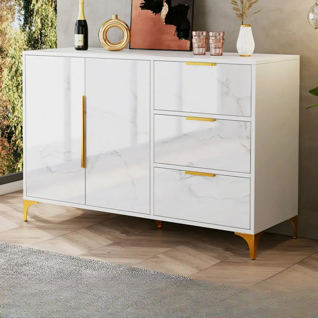 Meuble de cuisine minimaliste en bois blanc avec portes