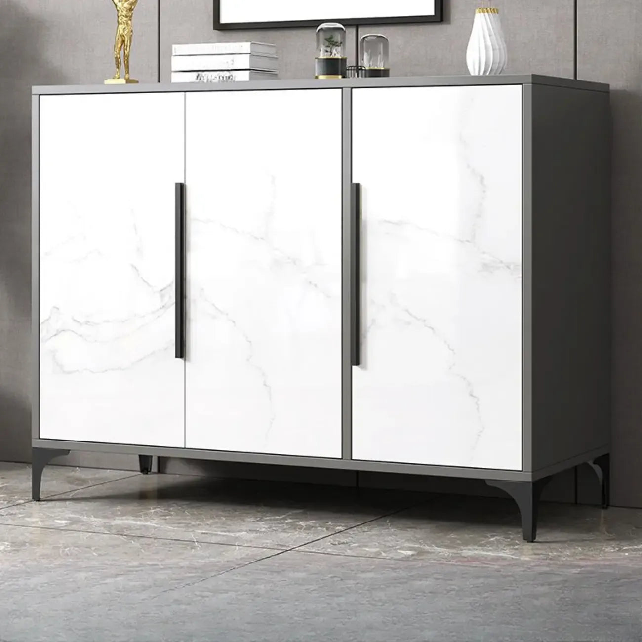 Meuble de cuisine minimaliste en bois blanc avec portes