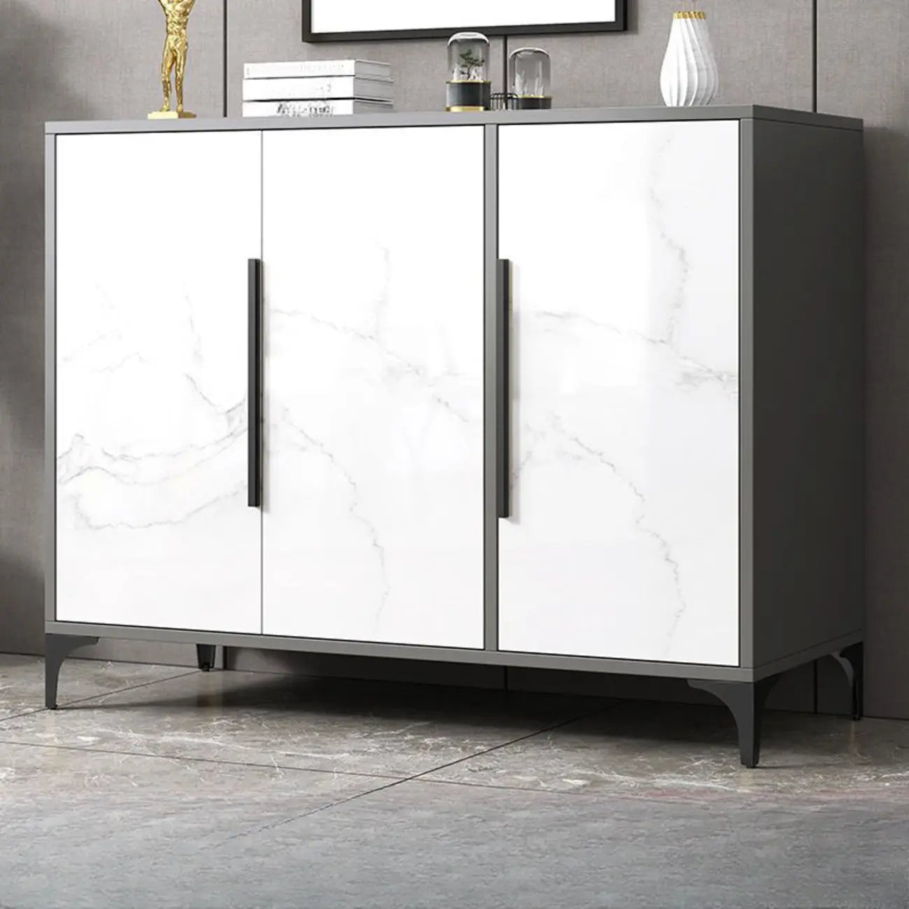 Meuble de cuisine minimaliste en bois blanc avec portes
