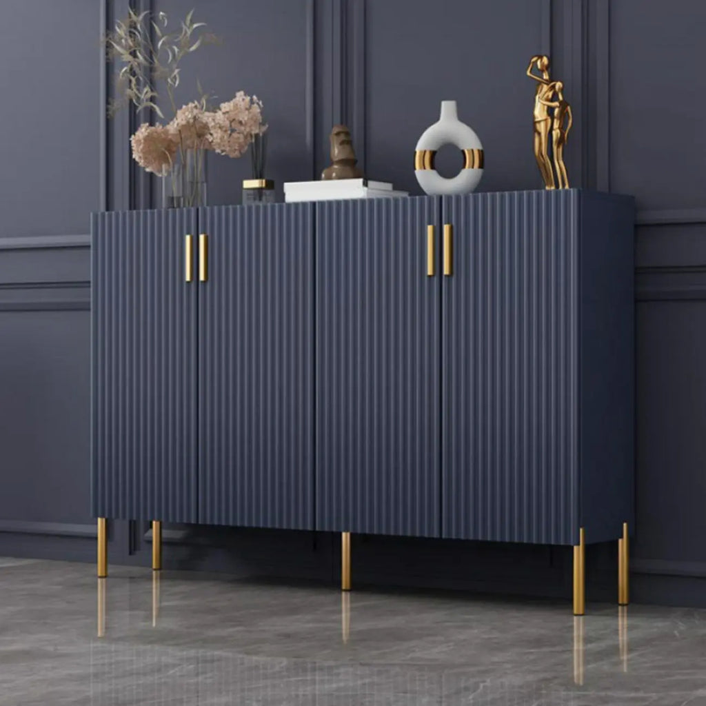 Buffet en bois glamour avec étagères et placards