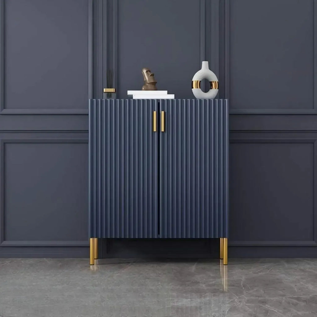 Buffet en bois glamour avec étagères et placards