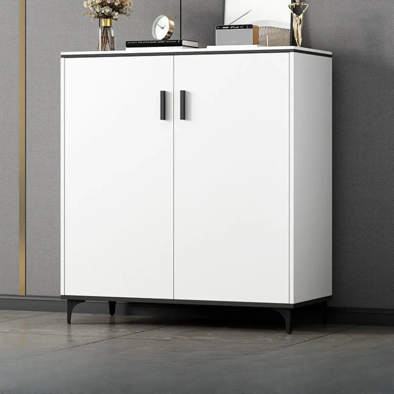 Meuble de cuisine minimaliste en bois blanc avec portes