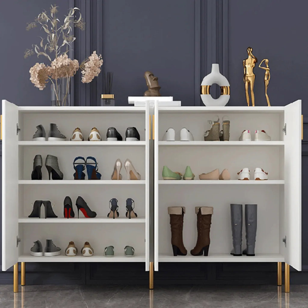 Buffet en bois glamour avec étagères et placards