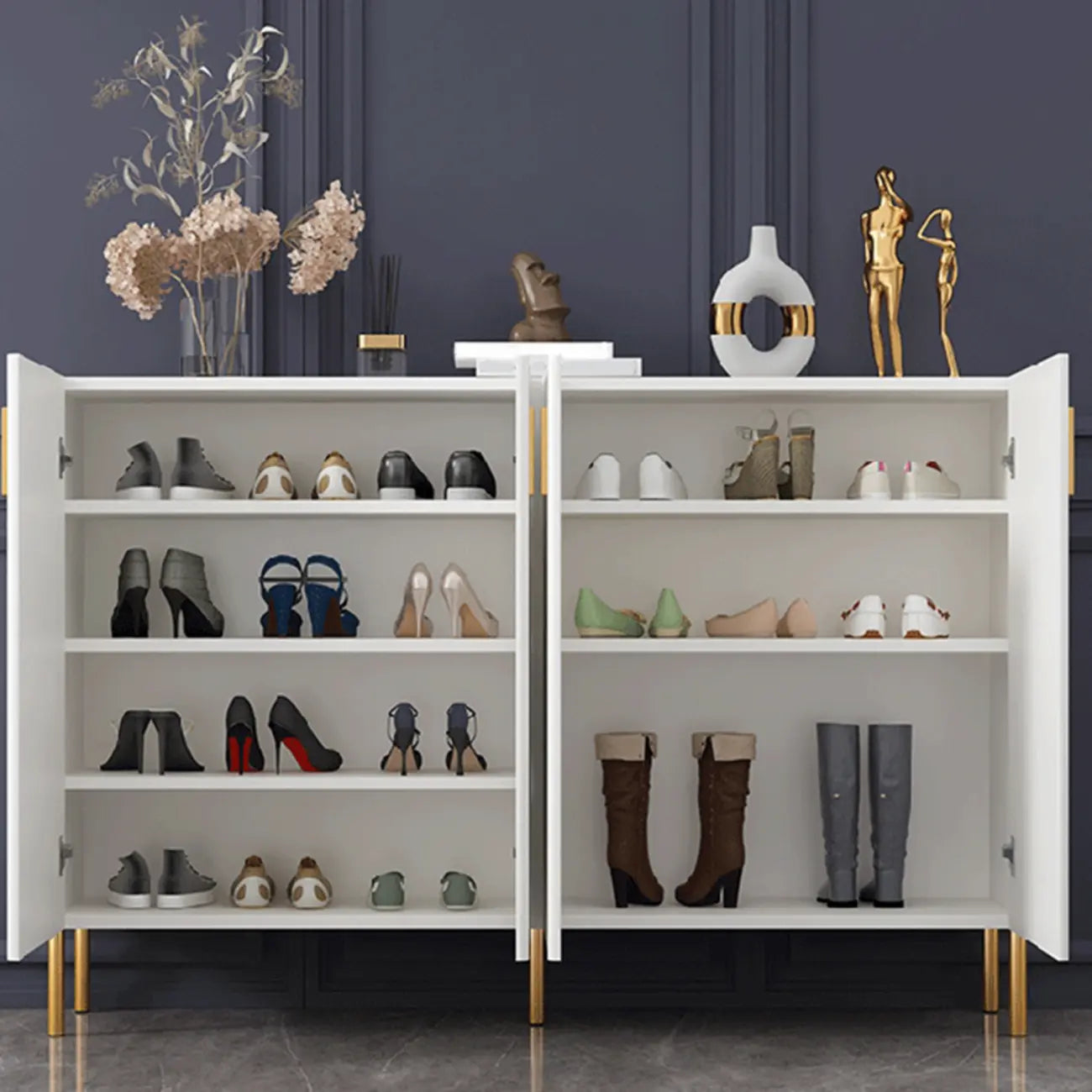 Buffet en bois glamour avec étagères et placards