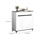 Meuble de cuisine minimaliste en bois blanc avec portes