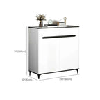 Meuble de cuisine minimaliste en bois blanc avec portes