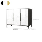Meuble de cuisine minimaliste en bois blanc avec portes