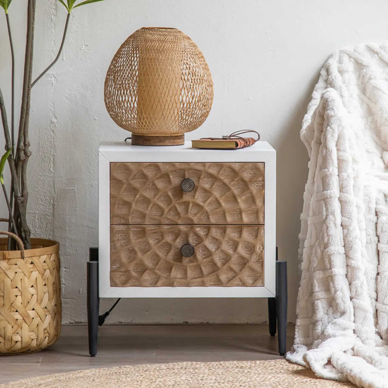 Meuble rectangulaire rustique autoportant en bois blanc et base en fer