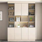 Grande vitrine de rangement ouverte en bois, du sol au plafond