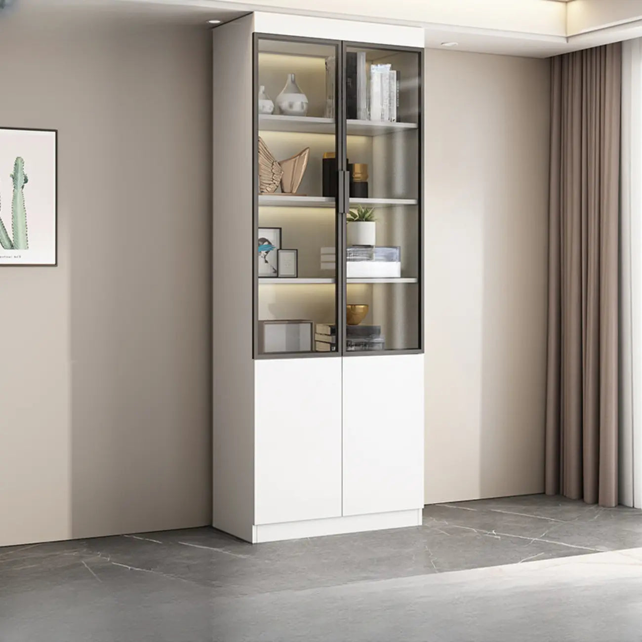 Grande vitrine de rangement ouverte en bois, du sol au plafond