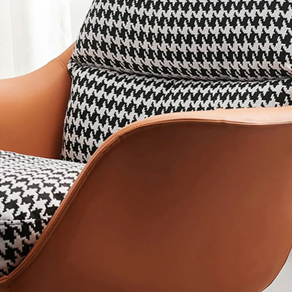 Fauteuil à bascule rembourré à motif pied-de-poule avec accoudoirs droits