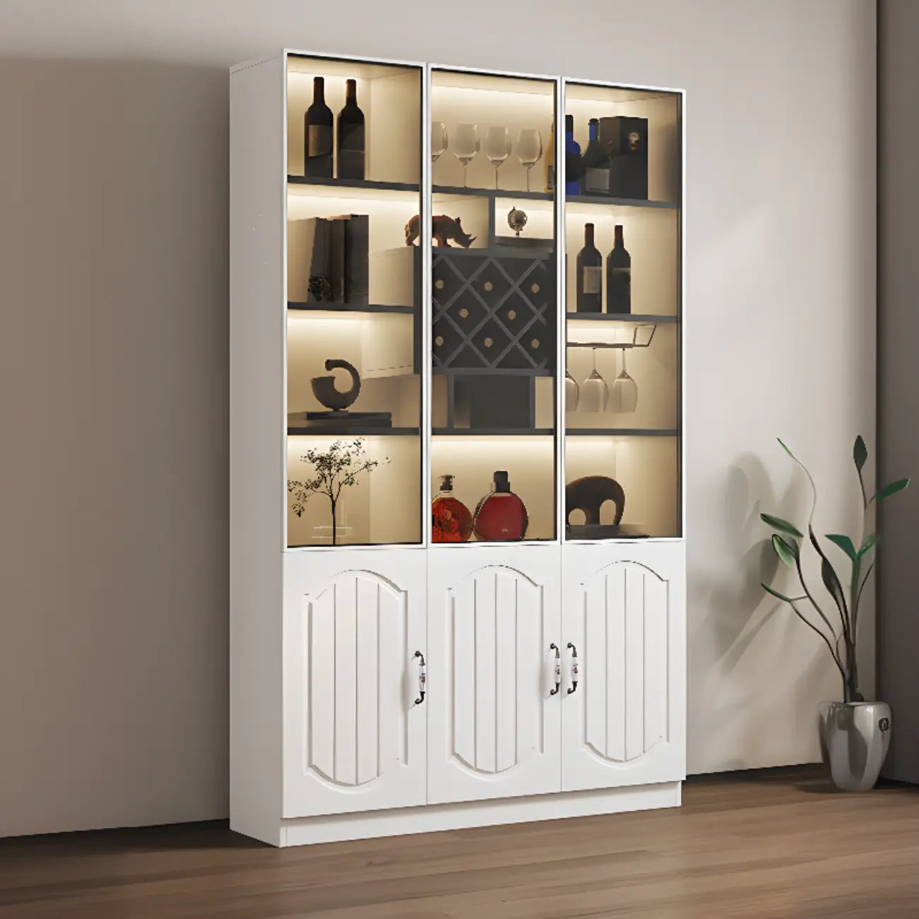 Vitrine en bois noir avec porte vitrée et rangement pour vin