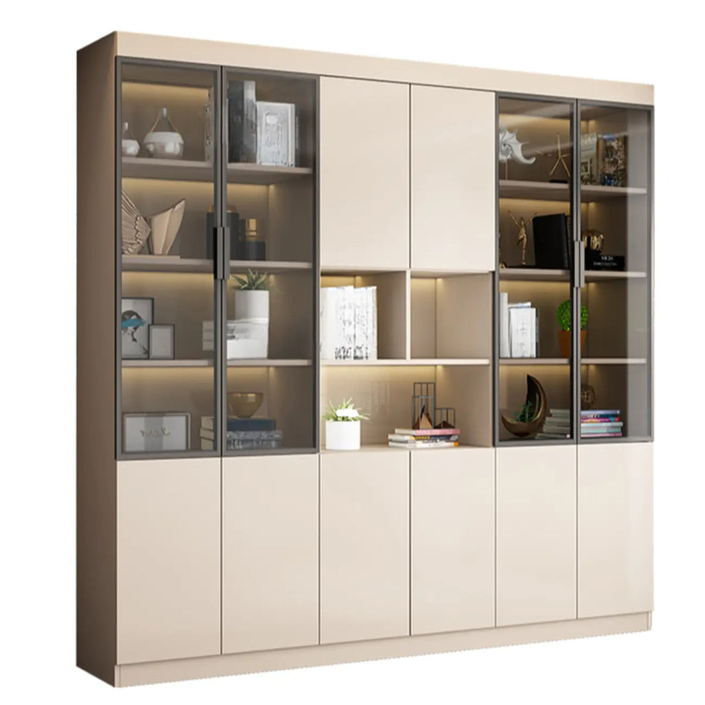 Grande vitrine de rangement ouverte en bois, du sol au plafond