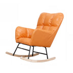 Fauteuil à bascule en bois rembourré de tissu technique avec accoudoirs encastrés
