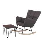 Fauteuil à bascule en bois rembourré de tissu technique avec accoudoirs encastrés