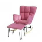 Fauteuil à bascule en bois rembourré de tissu technique avec accoudoirs encastrés