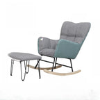 Fauteuil à bascule en bois rembourré de tissu technique avec accoudoirs encastrés