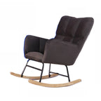 Fauteuil à bascule en bois rembourré de tissu technique avec accoudoirs encastrés