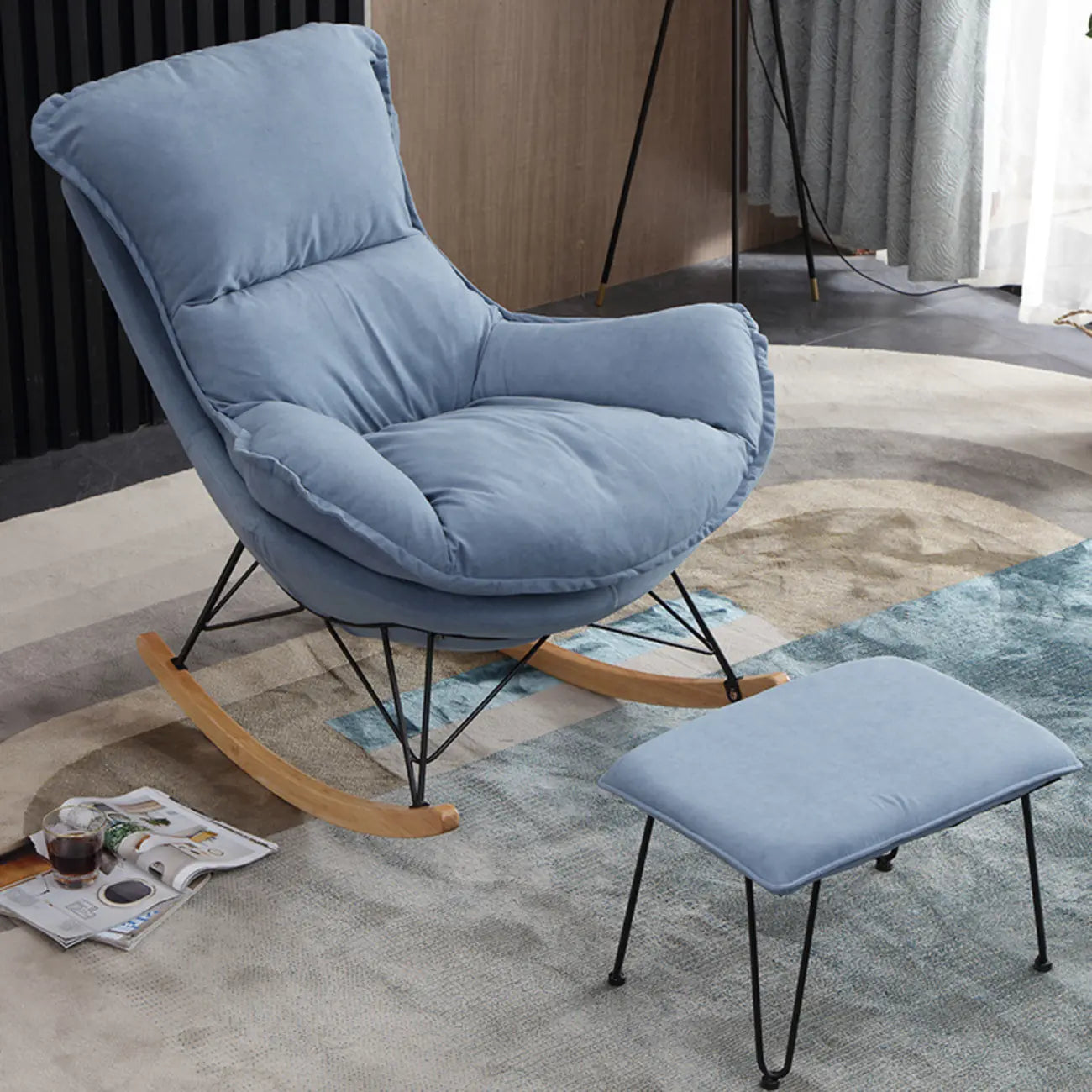 Fauteuil à bascule en flanelle avec repose-pieds pour salon
