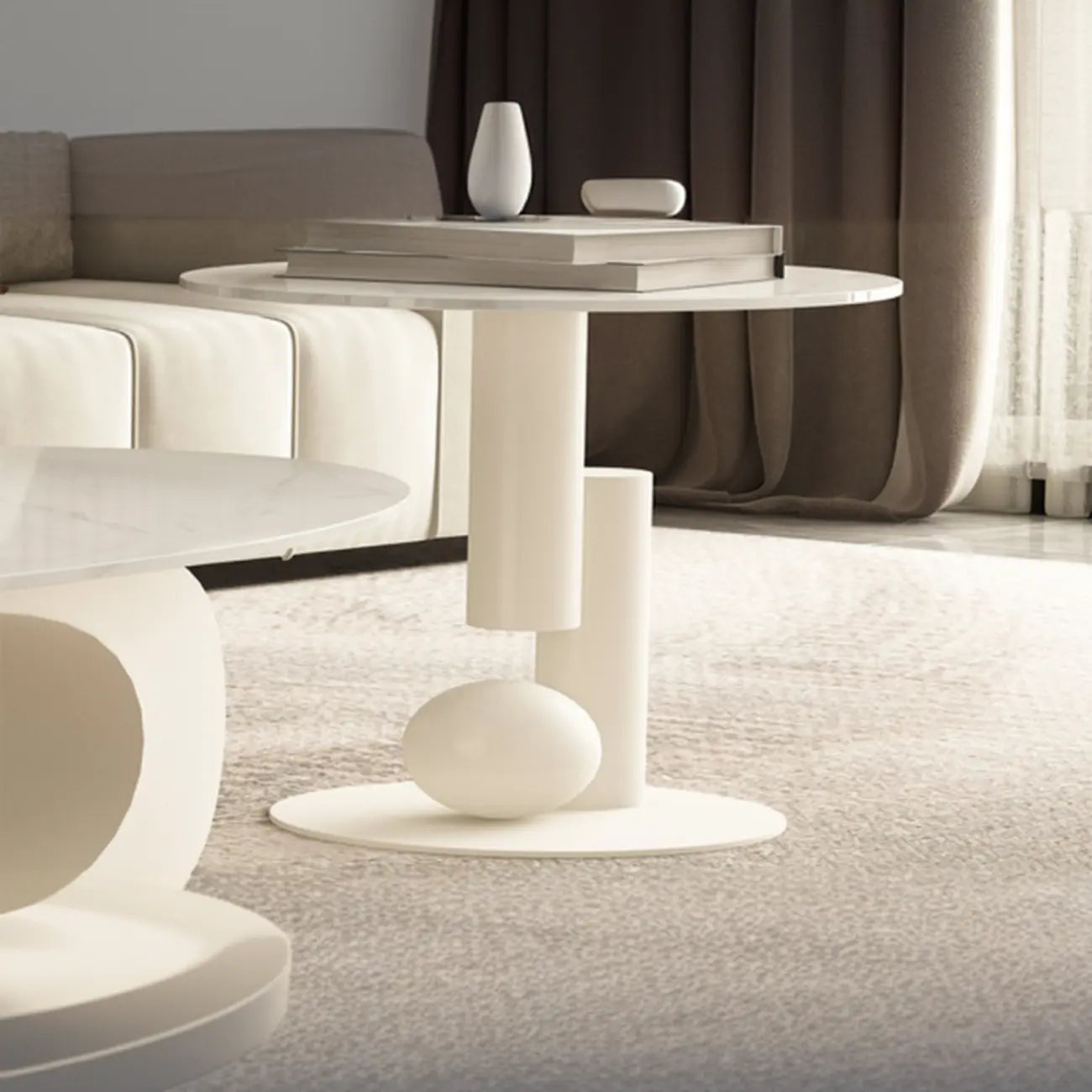 Table basse ovale blanche moderne et luxueuse avec piètement en métal