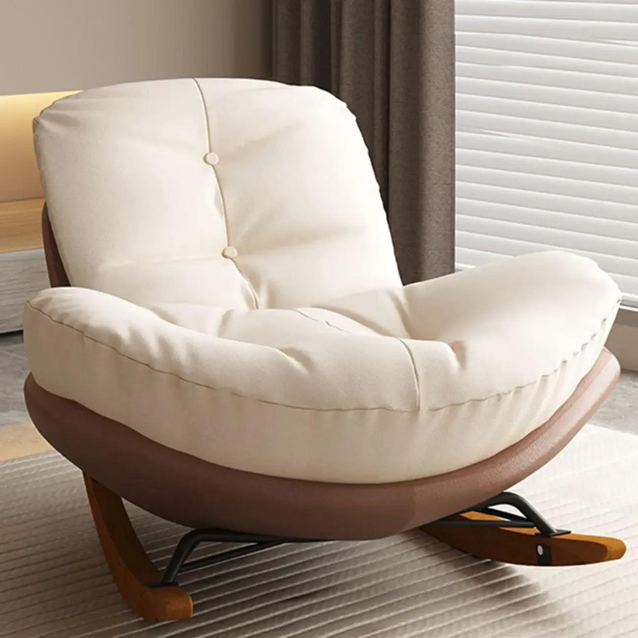 Fauteuil à bascule rembourré moderne pour salons élégants