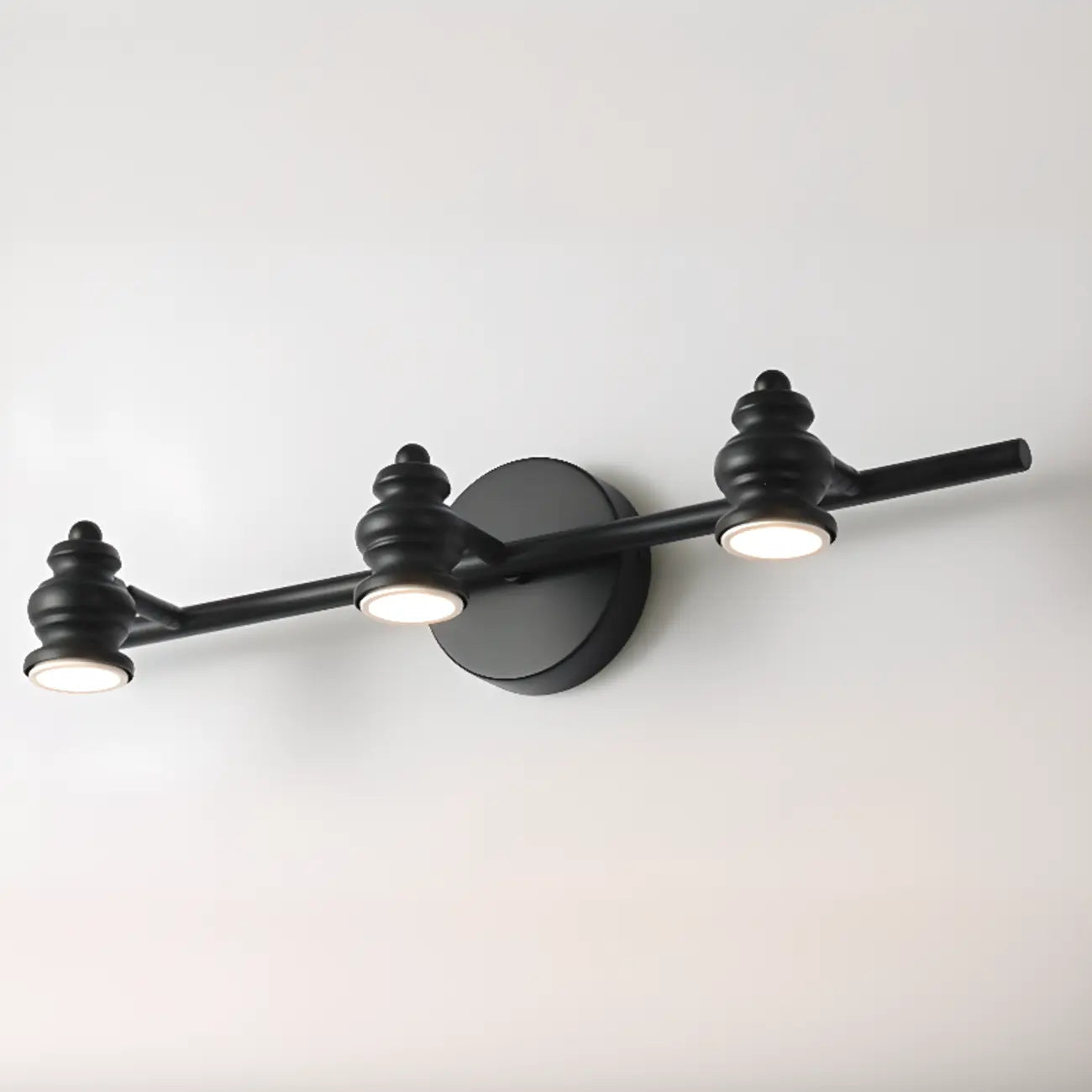 Grand luminaire mural droit en métal à 4 lumières pour salle de bain