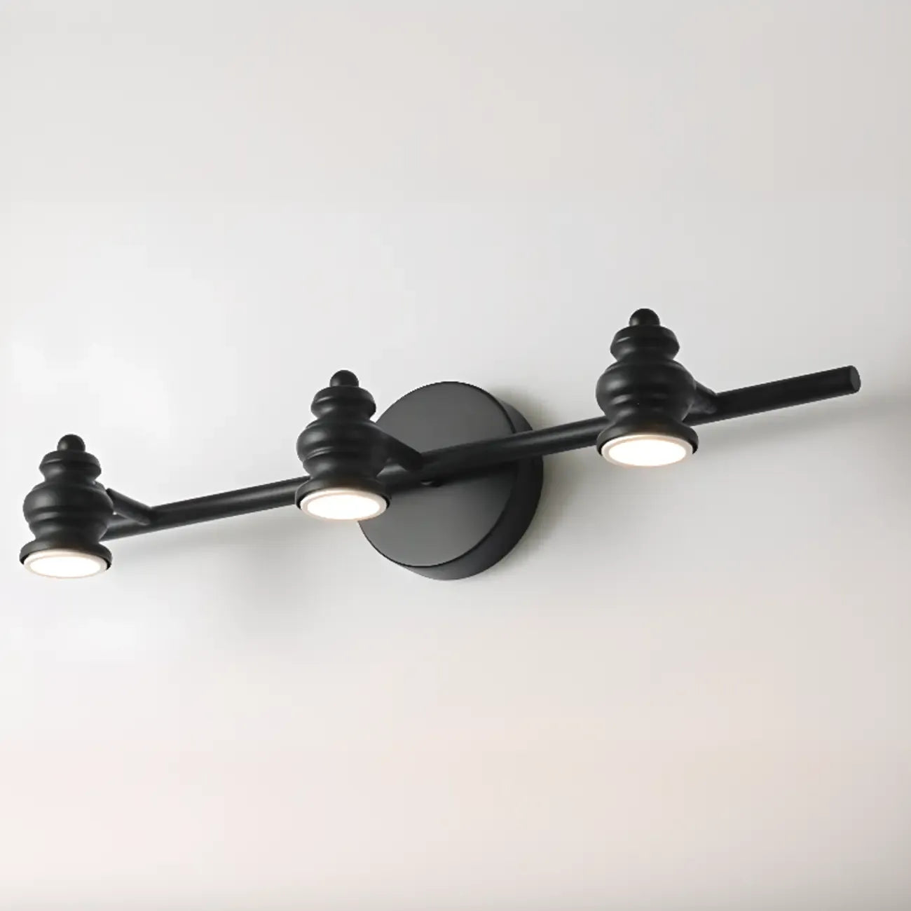 Grand luminaire mural droit en métal à 4 lumières pour salle de bain
