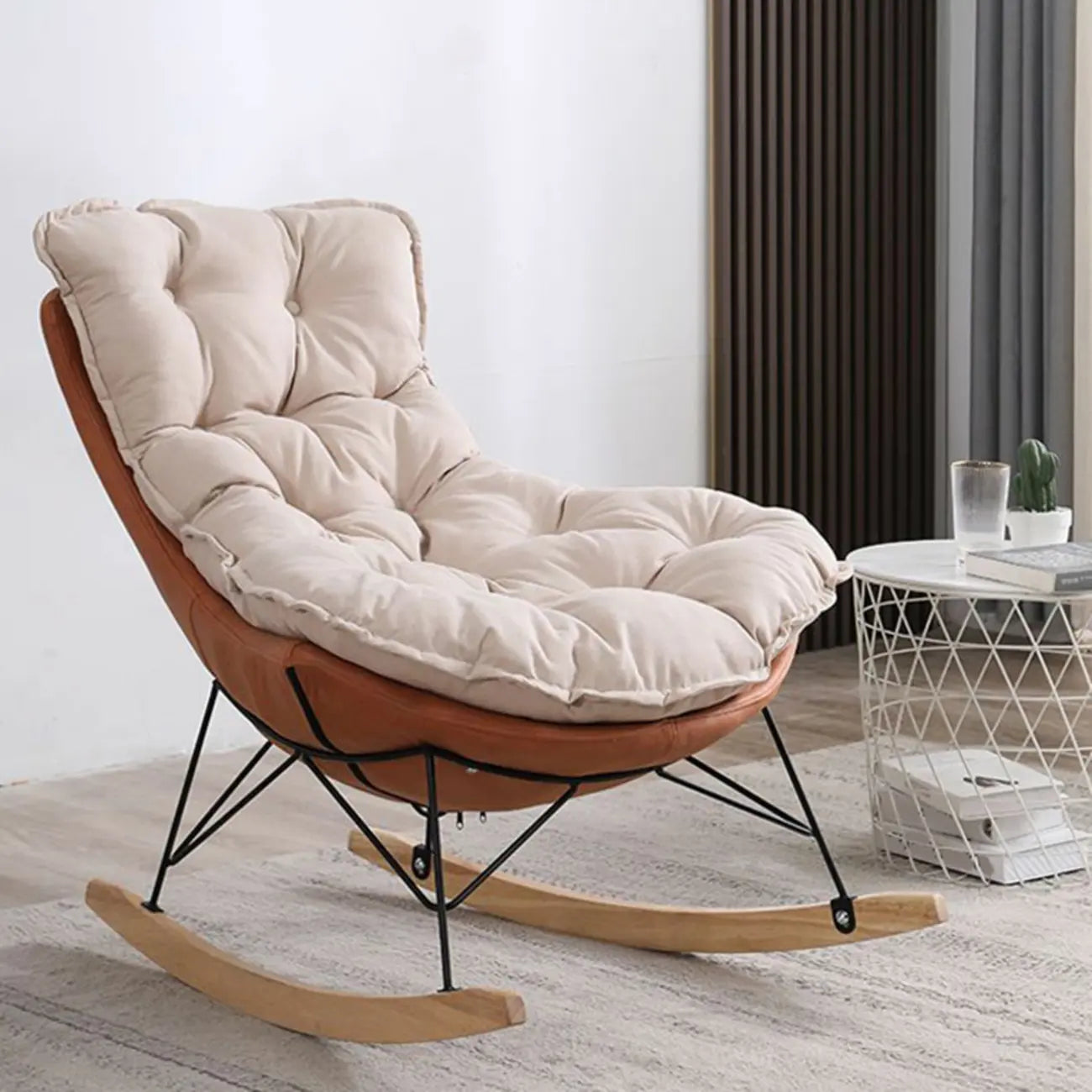 Fauteuil à bascule recouvert de coton avec coussins amovibles